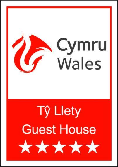 Taldraeth - Old Vicarage Guest House Penrhyndeudreath Esterno foto